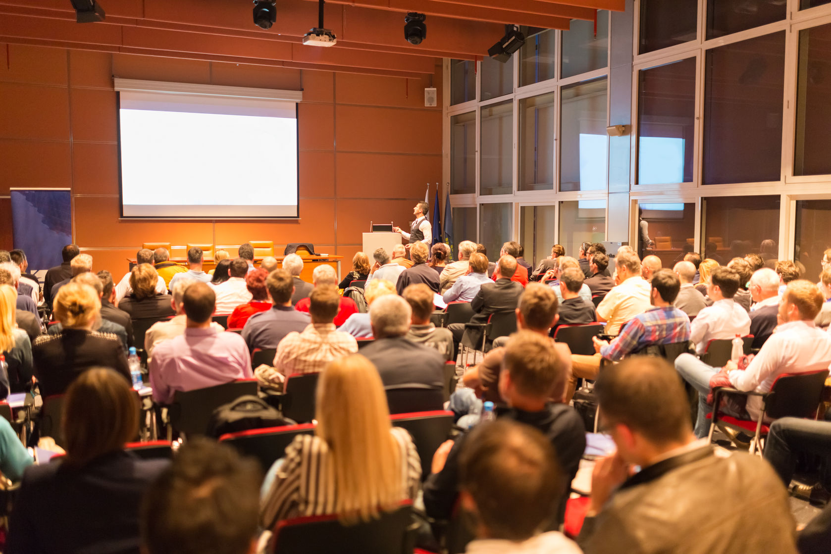 Zuhörer im Hörsaal